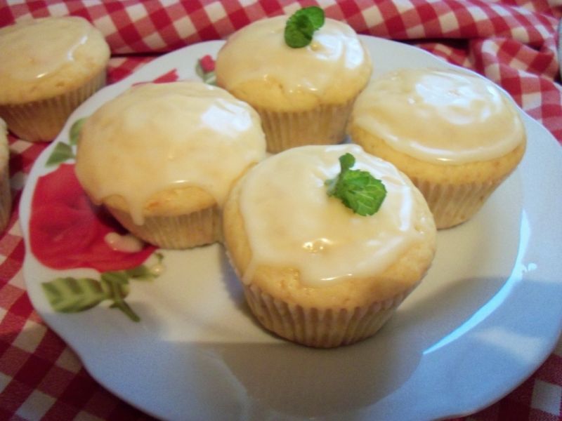 Pomarańczowe muffinki z lukrem Pomarańczowe muffinki z lukrem