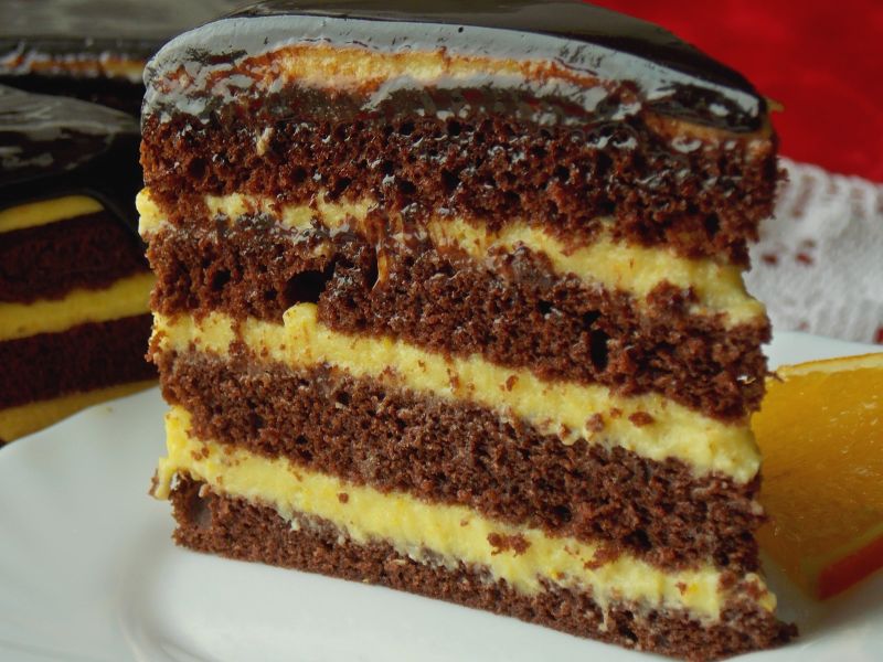 Pomarańczowo - czekoladowy torcik na białkach 