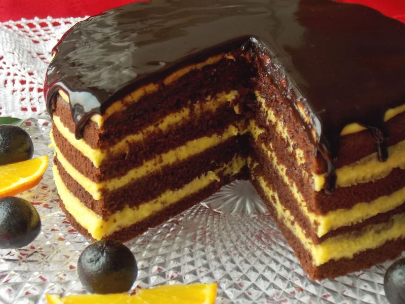 Pomarańczowo - czekoladowy torcik na białkach 