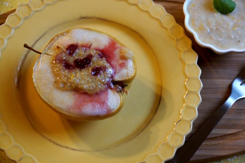 Pomarańczowo-jogurtowe jabłka z miodem i otrębami 