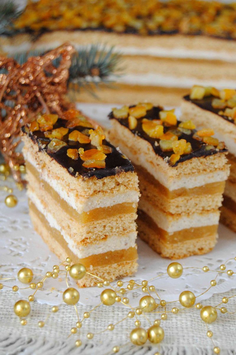 Pomarańczowo- orzechowy miodownik Pomarańczowo- orzechowy miodownik