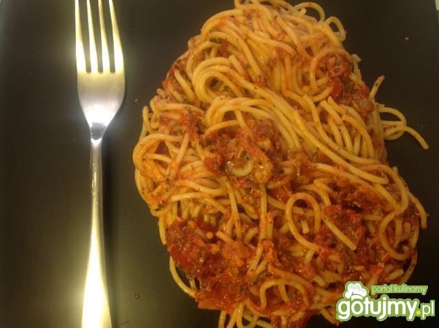 Pomarańczowo- pomidorowe spagetti Pomarańczowo- pomidorowe spagetti