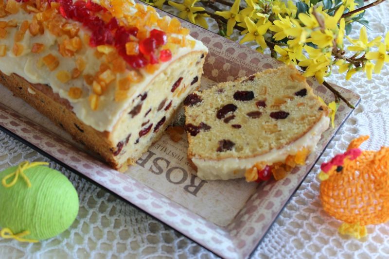 Pomarańczowy keks z bakaliami Pomarańczowy keks z bakaliami
