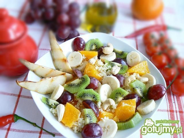 Pomarańczowy kuskus z owocami