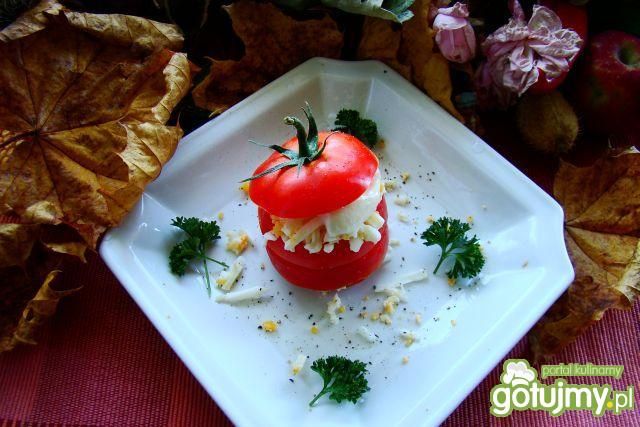 Pomidorek nadziewany jajkiem  Pomidorek nadziewany jajkiem