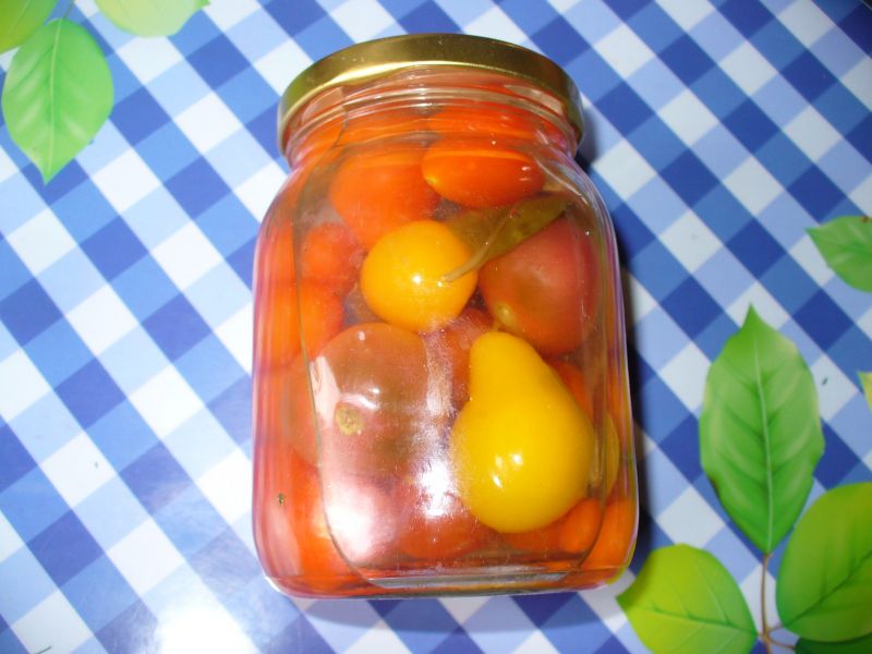 Pomidorki koktajlowe w  zalewie
