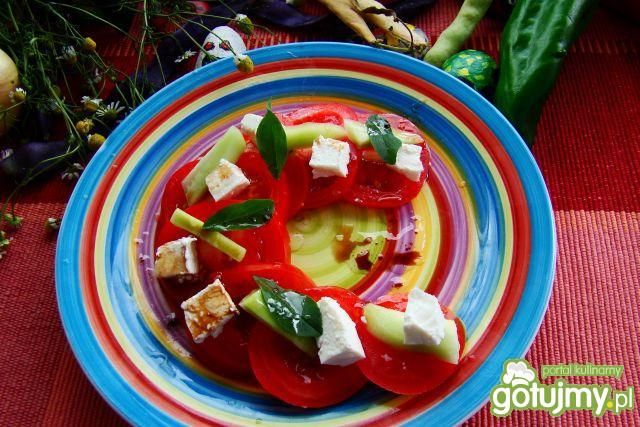 Pomidorki z lucerna i fetą  Pomidorki z lucerna i fetą