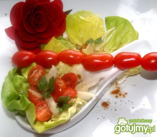 Pomidorki z różanym dresingiem Pomidorki z różanym dresingiem