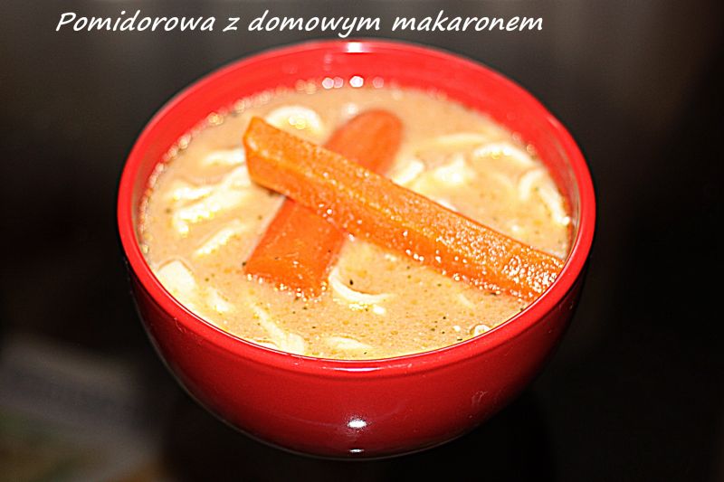 Pomidorowa Laluni  z domowym makaronem  Pomidorowa Laluni  z domowym makaronem