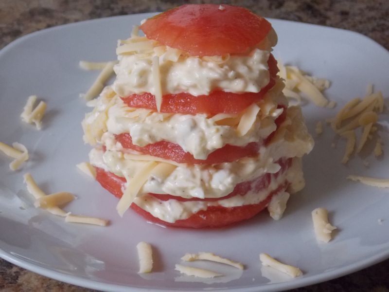 Pomidorowa wieżyczka Pomidorowa wieżyczka