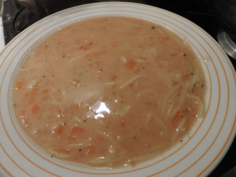 Pomidorowa z makaronem Pomidorowa z makaronem