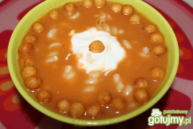 Pomidorowa z makaronem