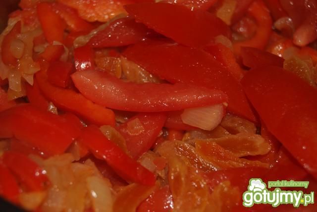 Pomidorowa z morelami i papryką 