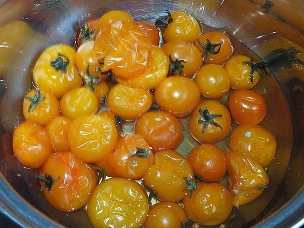 Pomidorowa z żółtych pomidorów