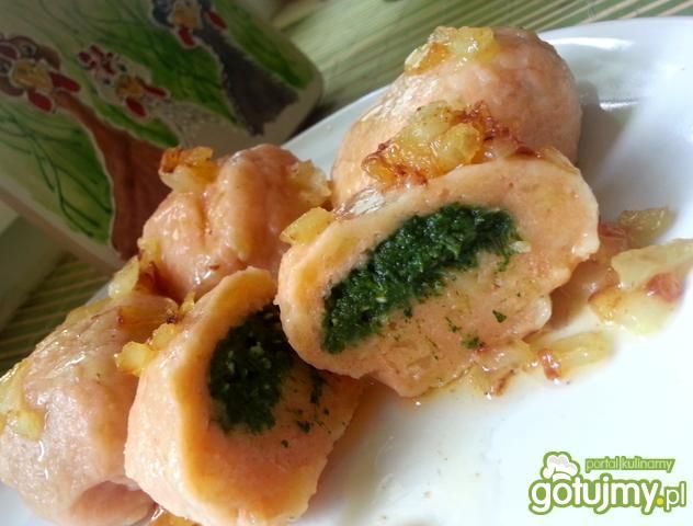 Pomidorowe knedle ze szpinakiem i fetą Pomidorowe knedle ze szpinakiem i fetą