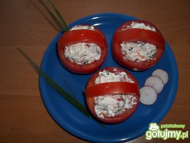 Pomidorowe koszyczki z twarożkiem Pomidorowe koszyczki z twarożkiem