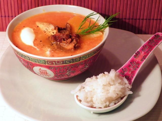 Pomidorówka dyniowa z grzybami i ryżem Pomidorówka dyniowa z grzybami i ryżem