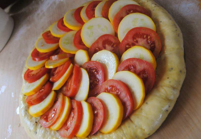 Pomidorowo-cukiniowa pizza