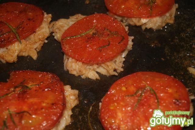 Pomidorowo-makaronowe placuszki