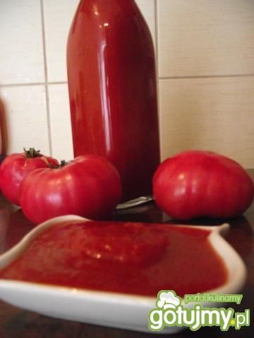 Pomidorowy sos. Pomidorowy sos.