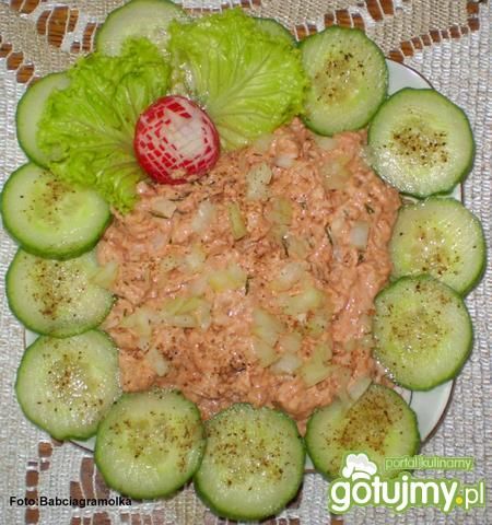 Pomidorowy tuńczyk – pasta do kanapek  Pomidorowy tuńczyk – pasta do kanapek