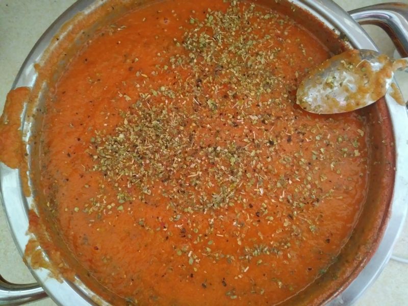 Pomidorowy z cukinii do spaghetti