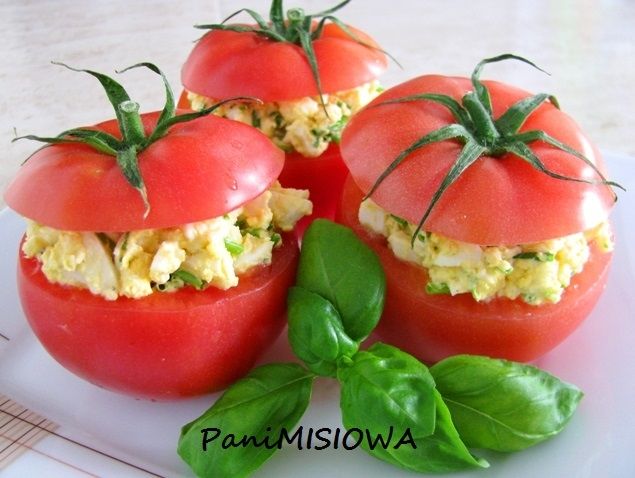 Pomidory faszerowane jajkiem Pomidory faszerowane jajkiem
