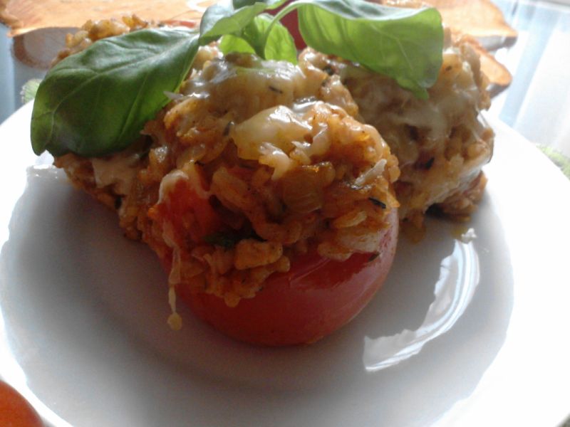 Pomidory faszerowane mięsem i ryżem
