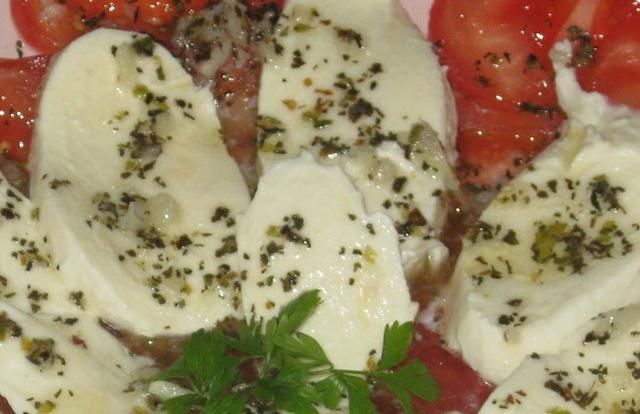 Pomidory z mozzaella Pomidory z mozzaella