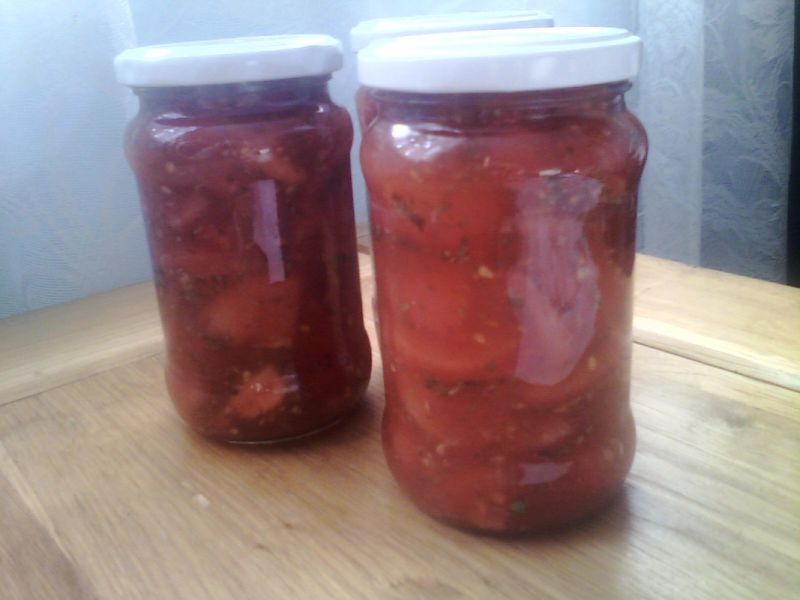 Pomidory z ziołami Pomidory z ziołami