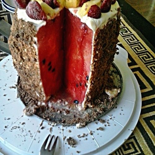 Pomysłowy tort z arbuza                 