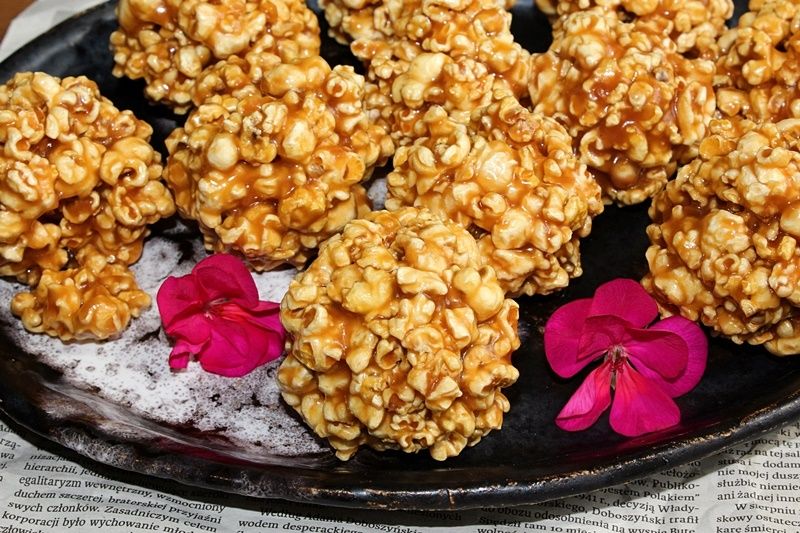 Popcornowe szyszki z solonym karmelem Popcornowe szyszki z solonym karmelem
