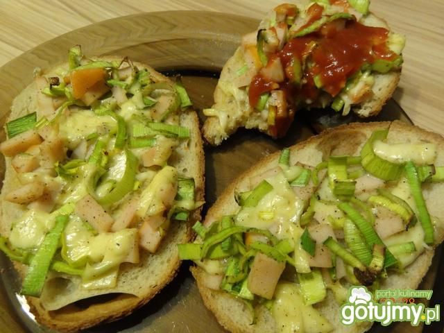 Porowe grzanki Porowe grzanki