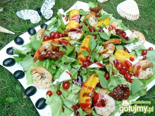 Porzeczkowa sałatka z krewetkami i sosem Porzeczkowa sałatka z krewetkami i sosem