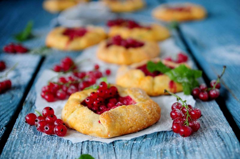 Porzeczkowe mini tarty rustykalne   Porzeczkowe mini tarty rustykalne