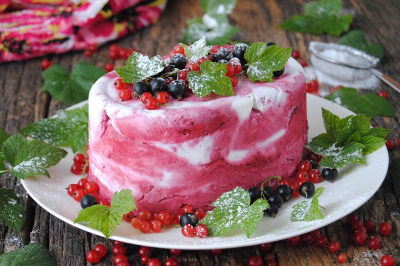 Porzeczkowe semifreddo