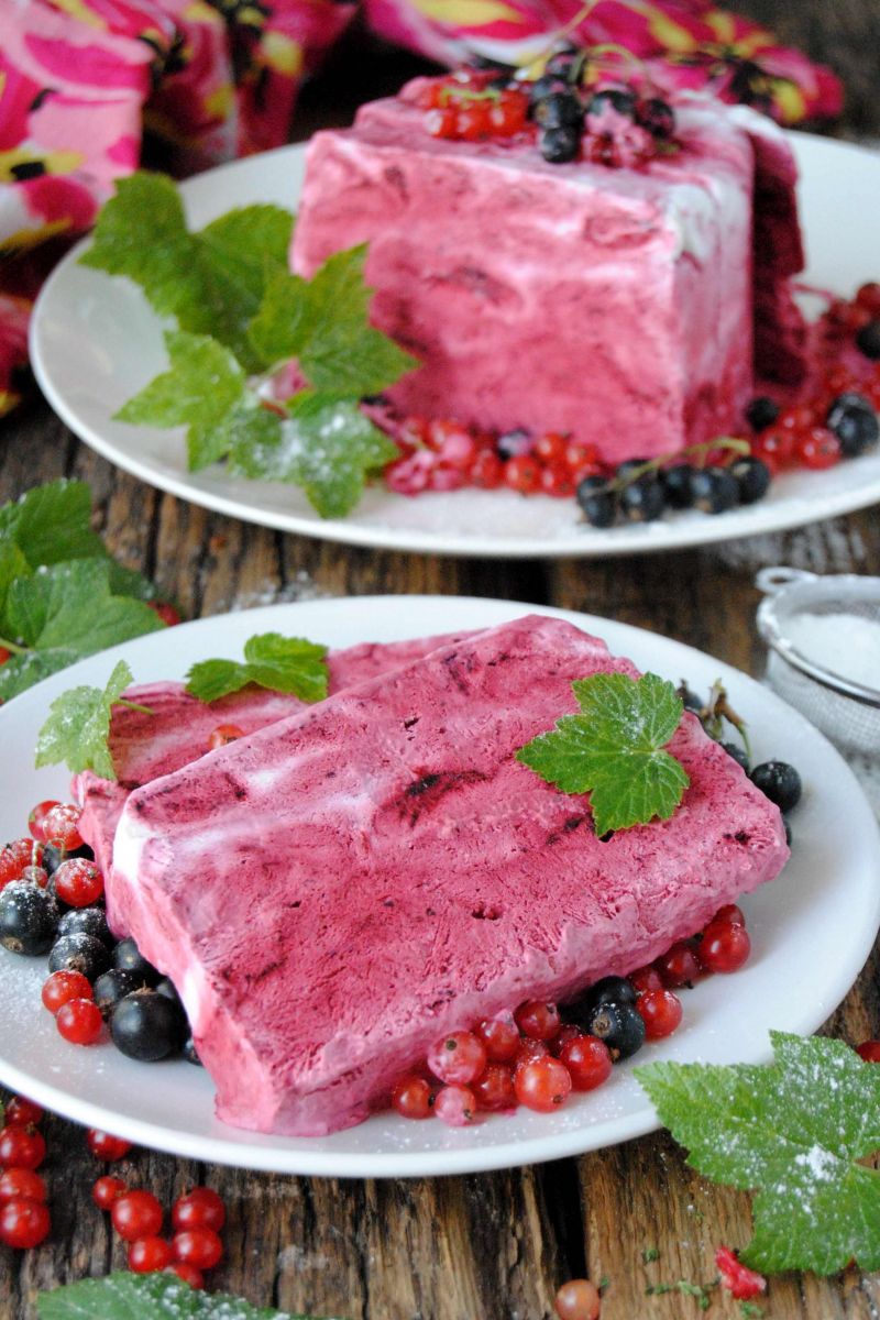 Porzeczkowe semifreddo