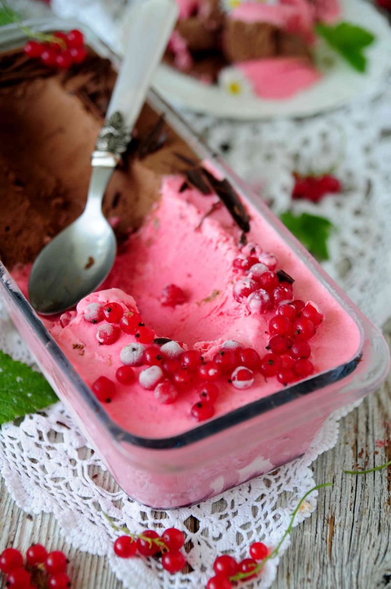 Porzeczkowo- czekoladowe lody Porzeczkowo- czekoladowe lody