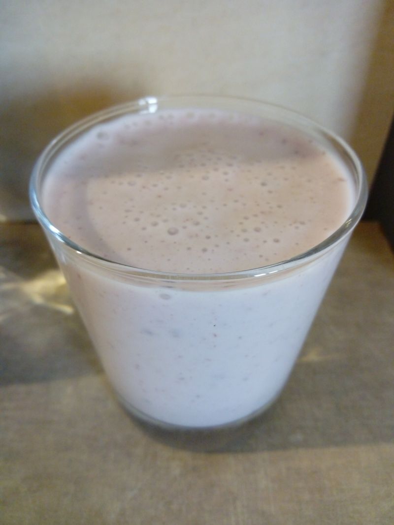 Porzeczkowy koktajl z kaszy manny