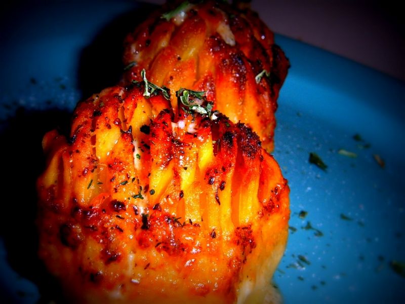 Postrzępione ziemniaki pieczone w śmietanie  Postrzępione ziemniaki pieczone w śmietanie