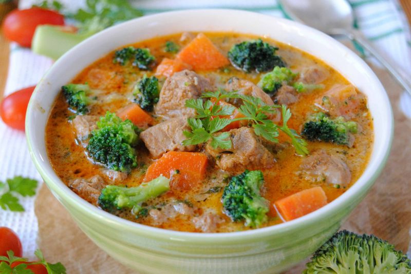 Potrawka cielęca z brokułami