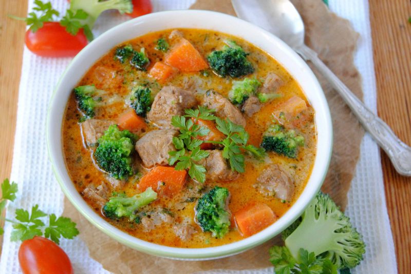 Potrawka cielęca z brokułami