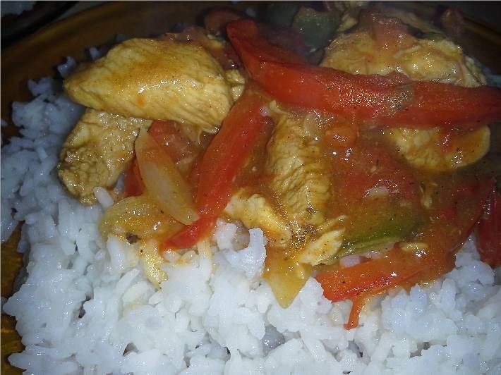 Potrawka drobiowa duszona w pomidorach