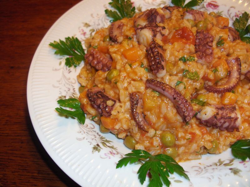 Potrawka eli z ośmiornicy z ryżem, Arroz de polvo 