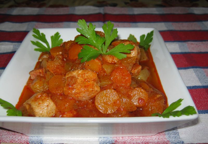 Potrawka kiełbasiano cukiniowa