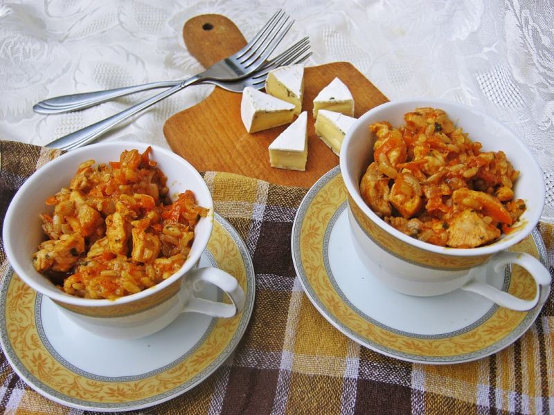 Potrawka marchewkowo-ryżowa z kurczakiem Potrawka marchewkowo-ryżowa z kurczakiem