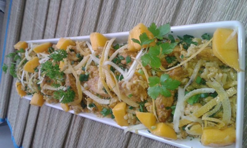 Potrawka ryżowa z mango i kurczakiem Potrawka ryżowa z mango i kurczakiem