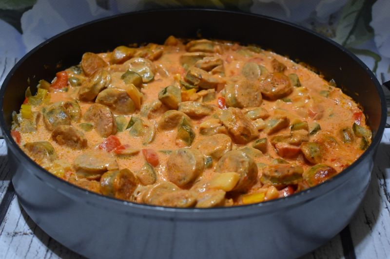 Potrawka z białej kiełbasy Potrawka z białej kiełbasy