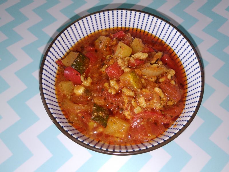 Potrawka z cukinii,papryki i mięsa mielonego Potrawka z cukinii,papryki i mięsa mielonego