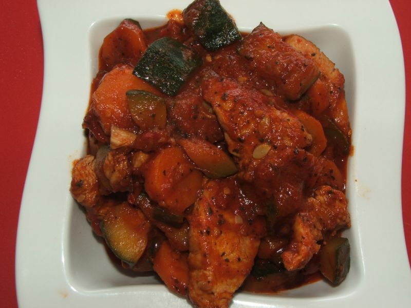 Potrawka z indyka z cukinią Potrawka z indyka z cukinią